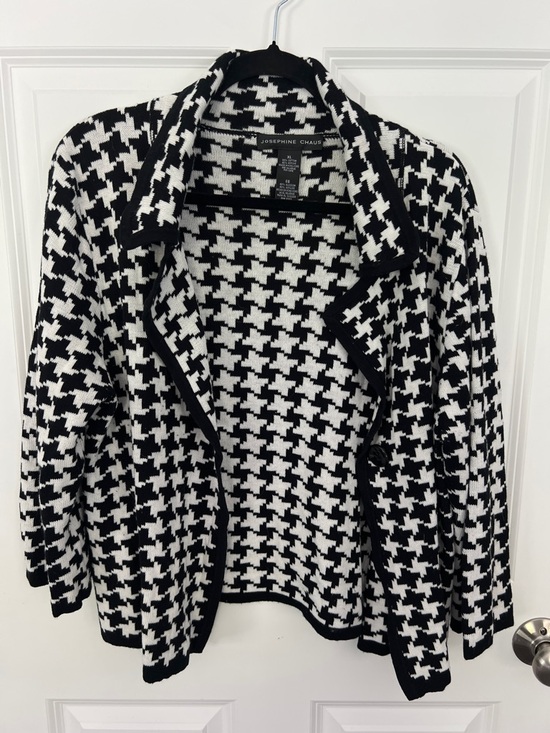Josephine Chaus Sweaters - Josephine Chaus Black & White Houndstooth Open Cardigan Sweater
